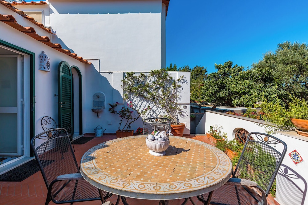 Capri Turquoise by Napoliapartments