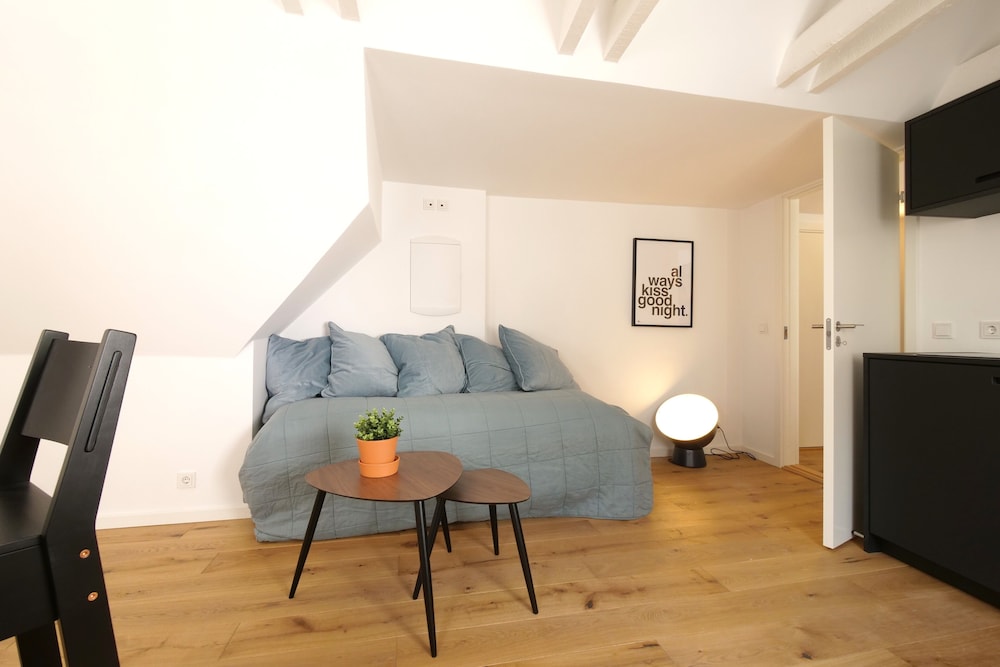 Rent a place to sleep 4 view 4