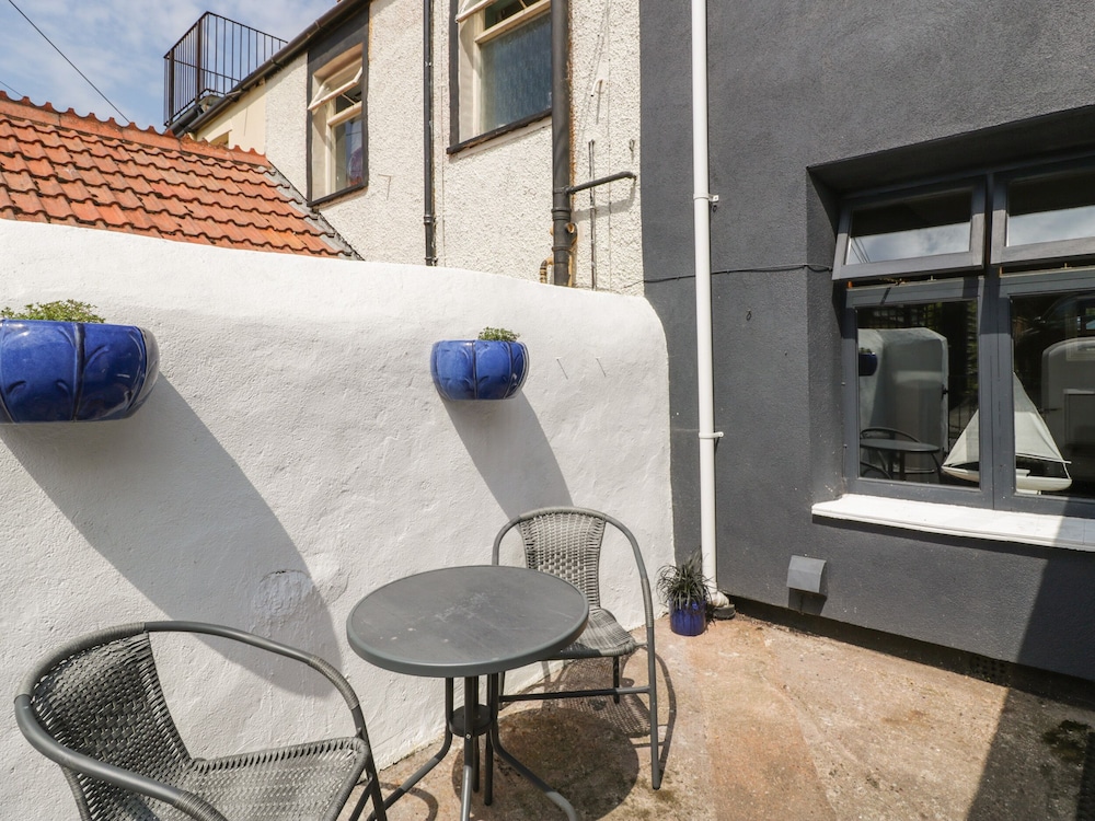 7 Severn Terrace