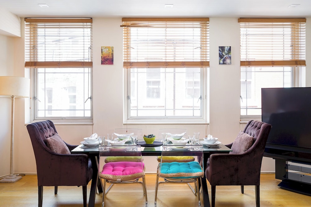 Spacious 2-bedroom Apartment in Mayfair