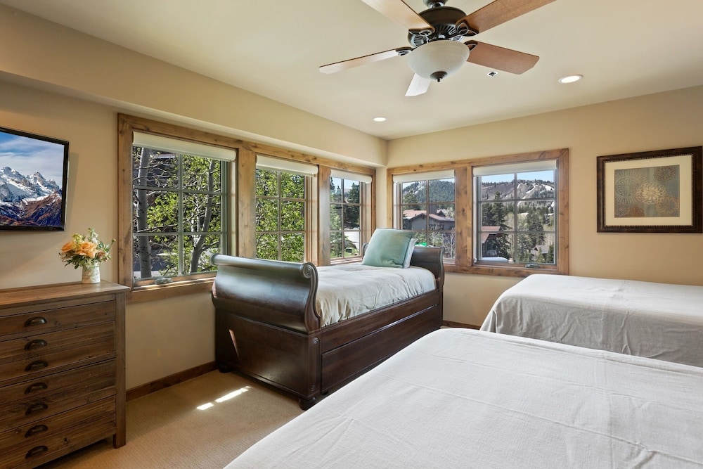 Stag Lodge at Deer Valley Resort - Three Bedroom Residence with Spa #13 3 Condo
