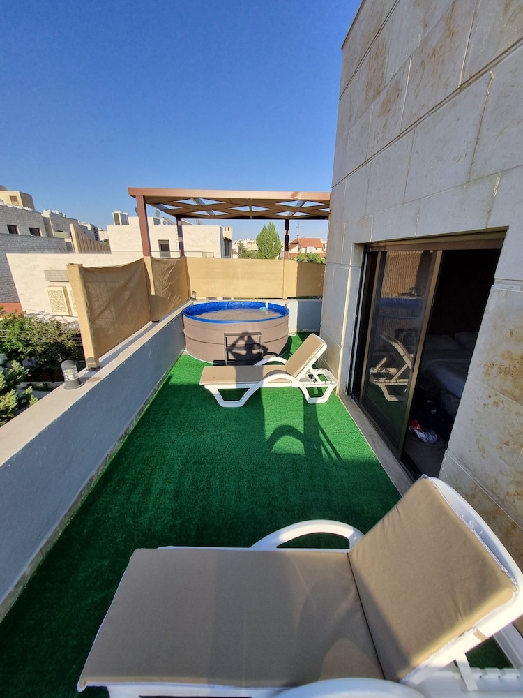 Luxurious Amman Apartment With Private Pool and Modern Amenities