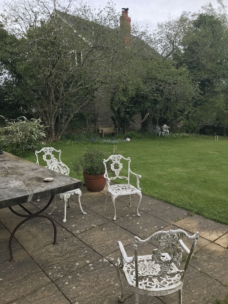 Lower Buckton Country House - Sleeps 12