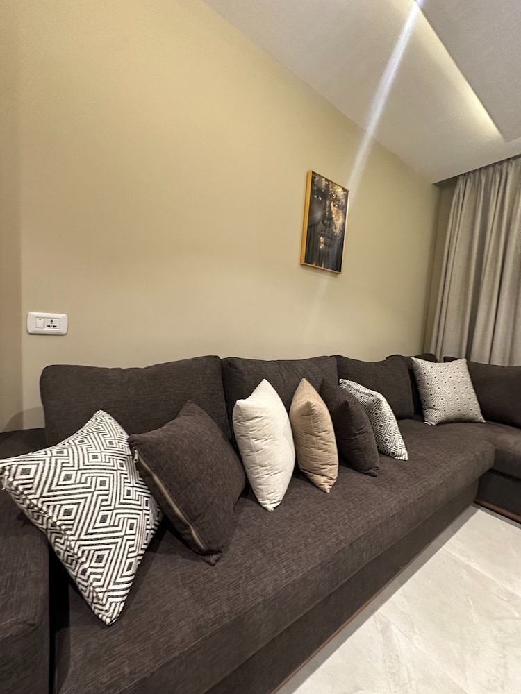 Charming Amman Apartment With Modern Amen