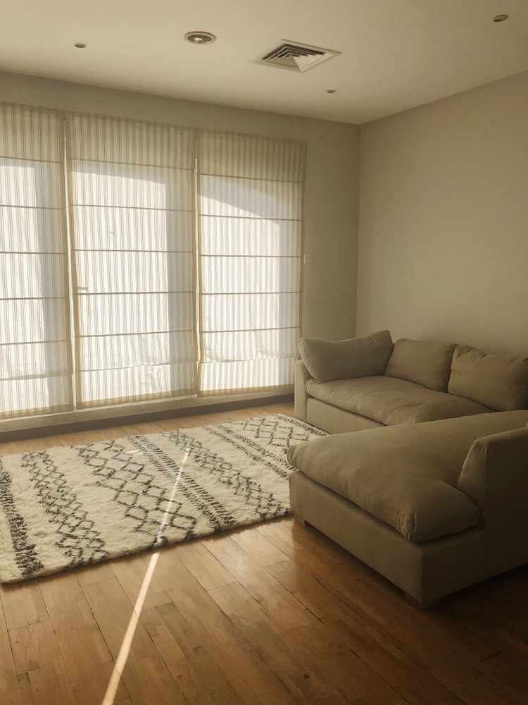 Impeccable 5 Beds Villa in Dubai