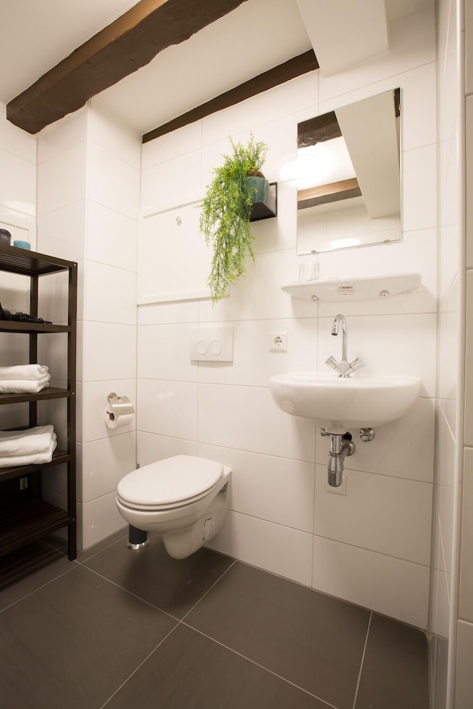 Canal Garden Apartment