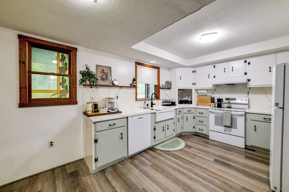 Riverfront Retreat w/ Near Boat Launch in Nineveh!