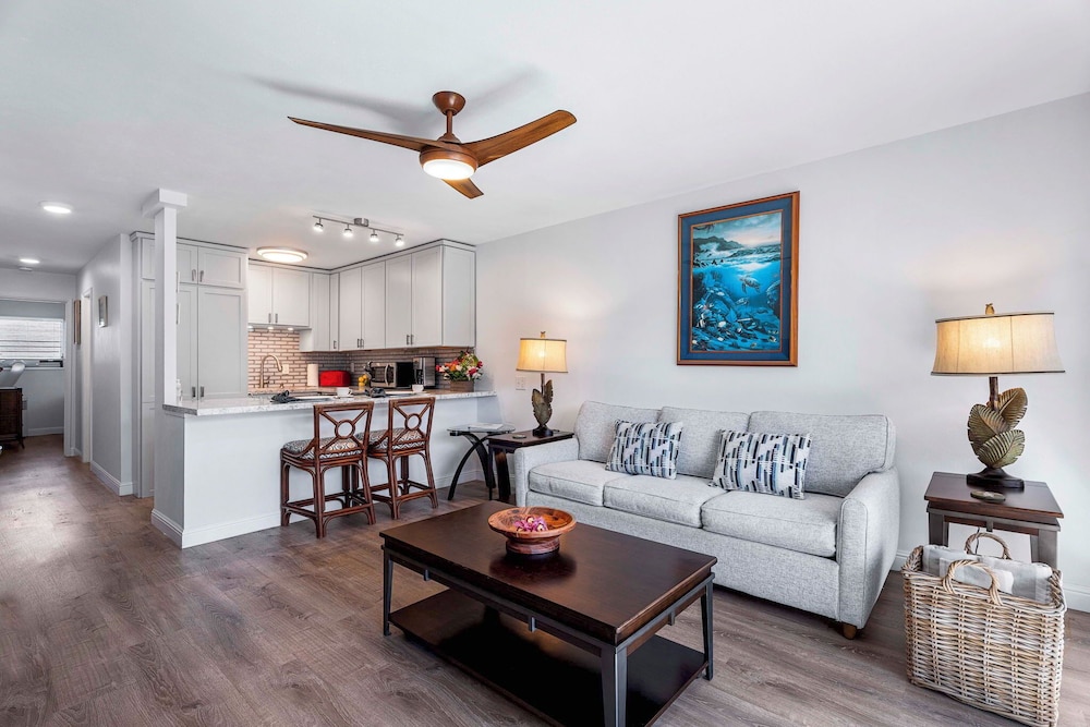 Beautifully Updated Oceanfront Condo - AC - Concierge Included - Vrkcv