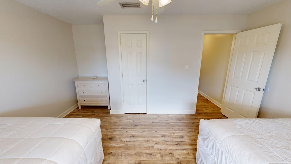 Holiday House 5 Bedroom Home