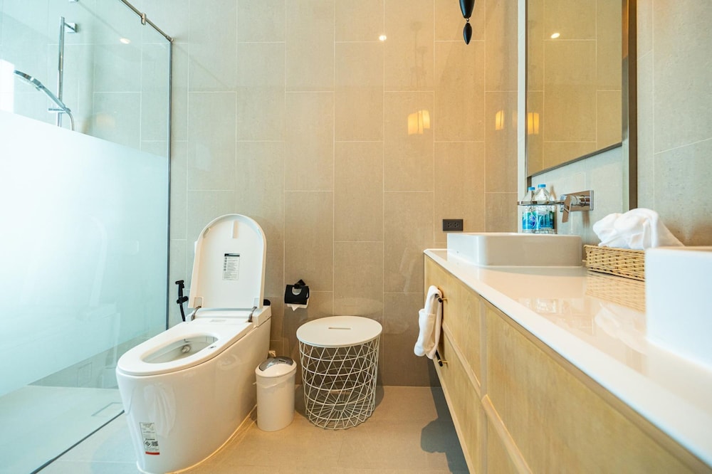 Teak 5 Bedroom Private Pool Villa Bangtao Beach