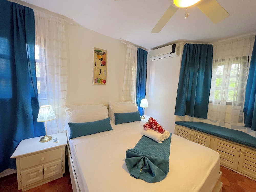 TROPICAL VILLAS playa LOS CORALES