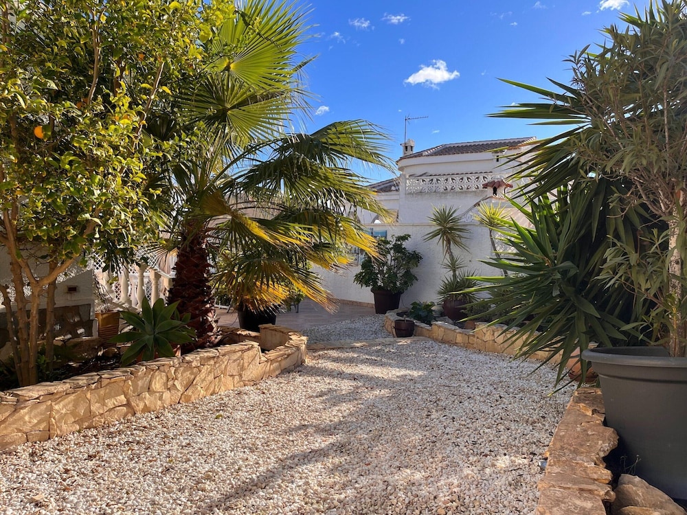 Costa Blanca Poolside Bliss