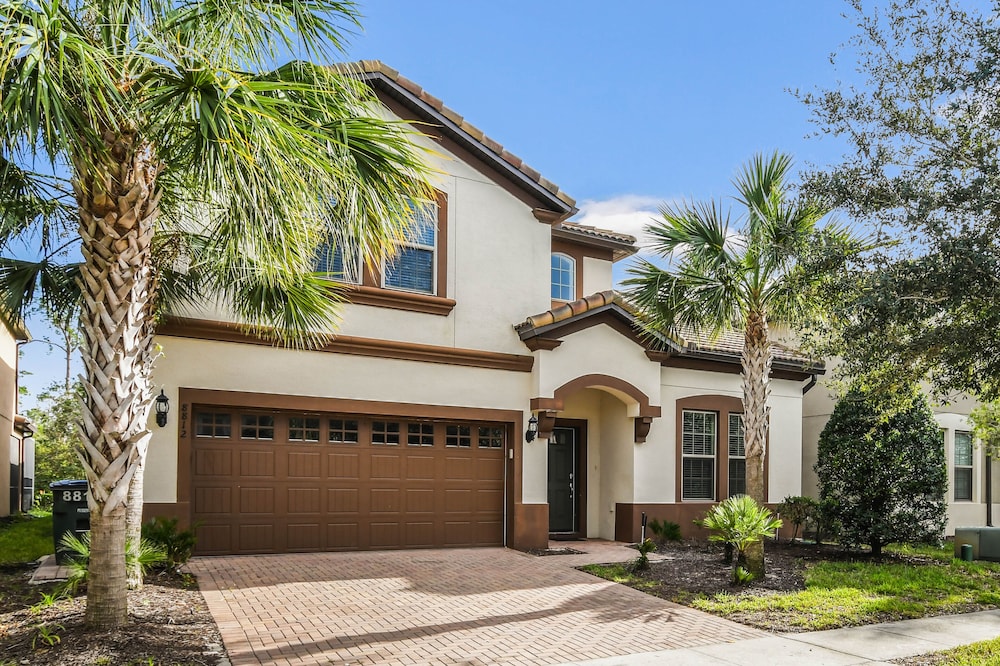 Ultimate 8BR Family Fun in Resort Near Disney!