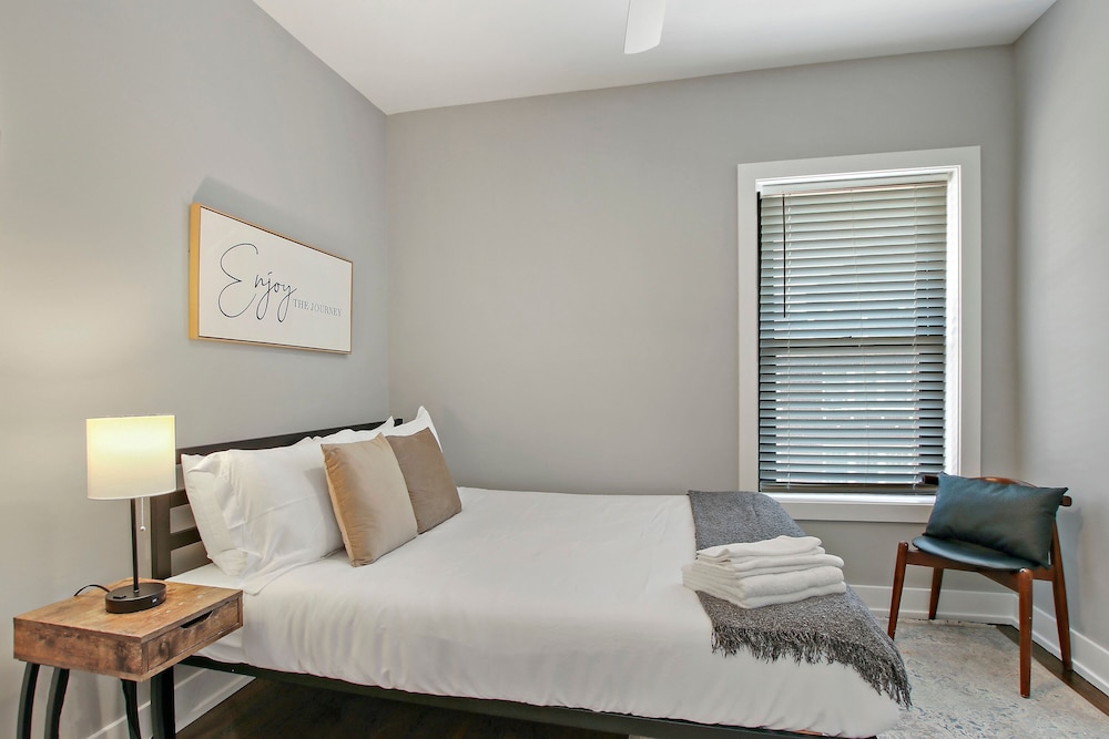 3BR Well-Furnished Apt - Kedzie 3F