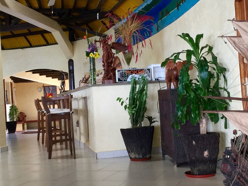 Oasis Lodge