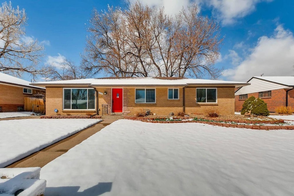 The Meadowlark Manor Spacious Backyard  Hot Tub - Property Image 2