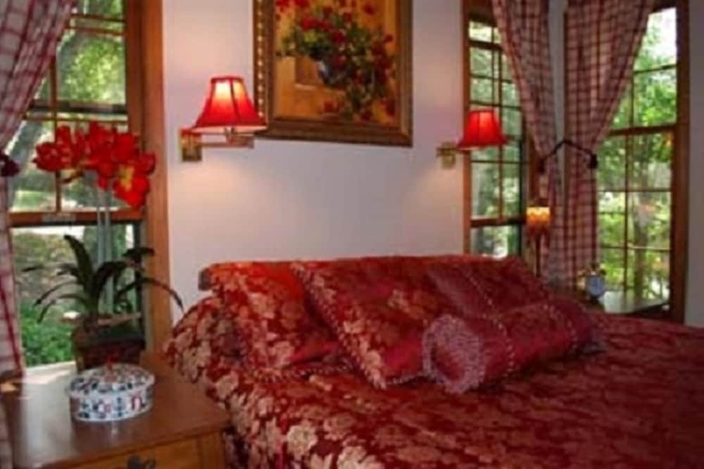 Innisfree Boutique Inn By-The-Lake
