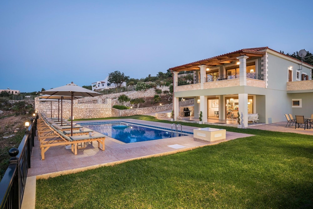 Erato Villa in Gavalochori