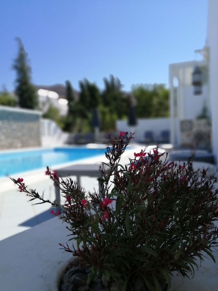 Mouras Resort - Luxury Maisonette Villas