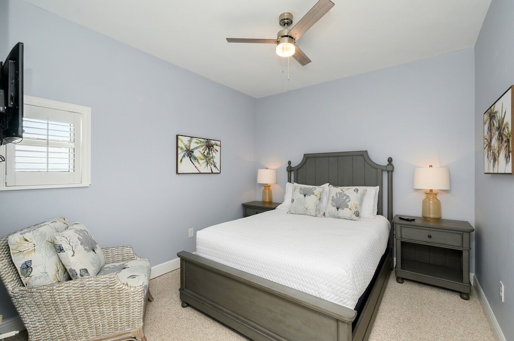 Tops'l 1111 2 Bedroom Condo by RedAwning view 2