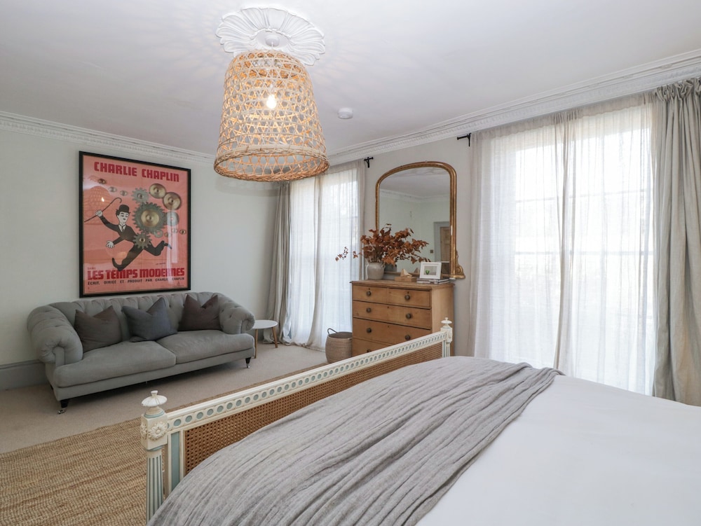 Cotswold House