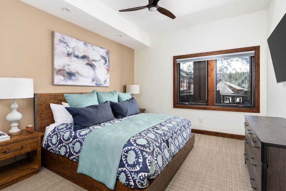 Lake Tahoe Vacations - Luxury 4bdr Residence Steps From Heavenly Village 4 Bedroom Condo - Property Image 25