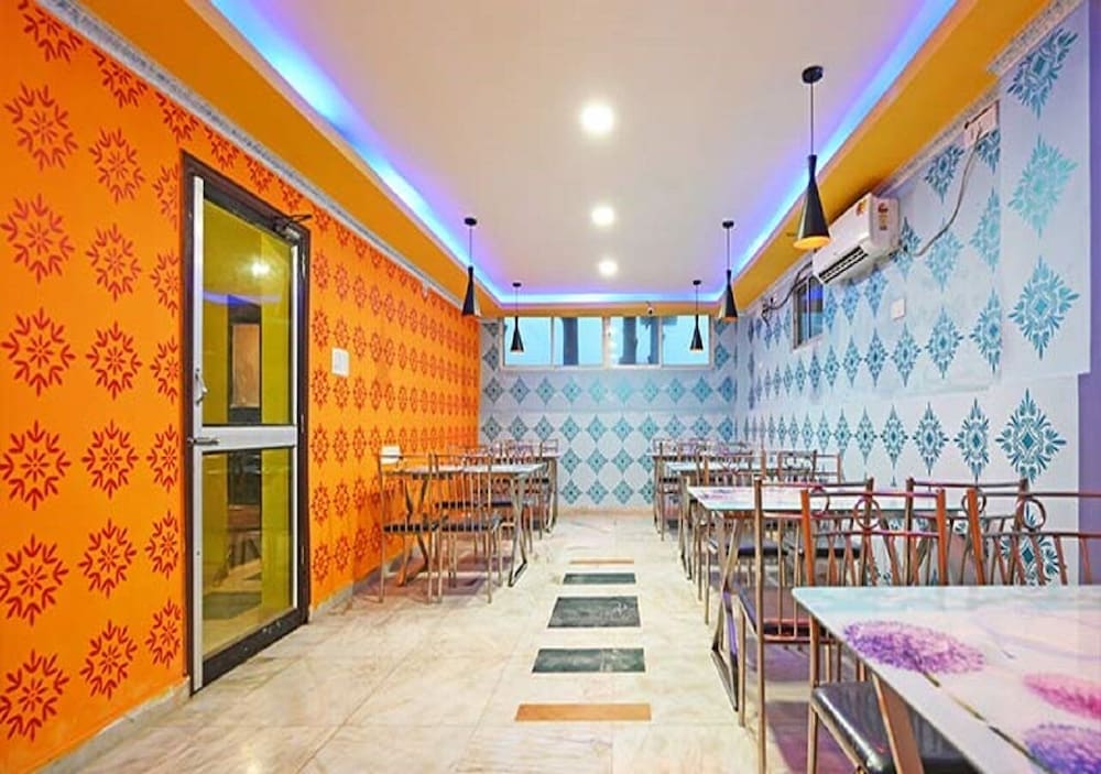 Food & Beverage