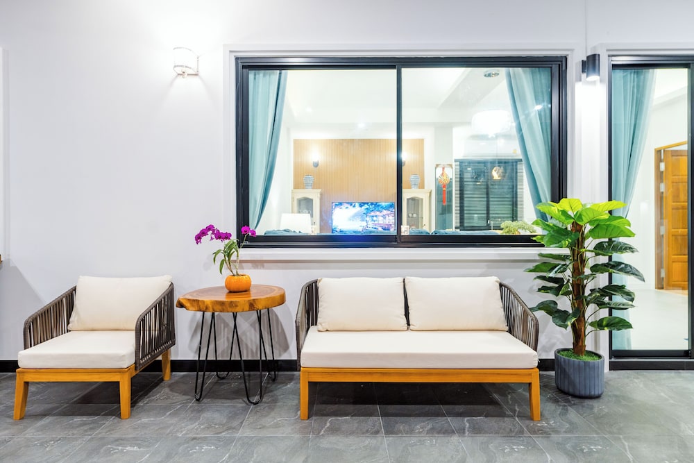 Full moon Bay hua hin Cha-am