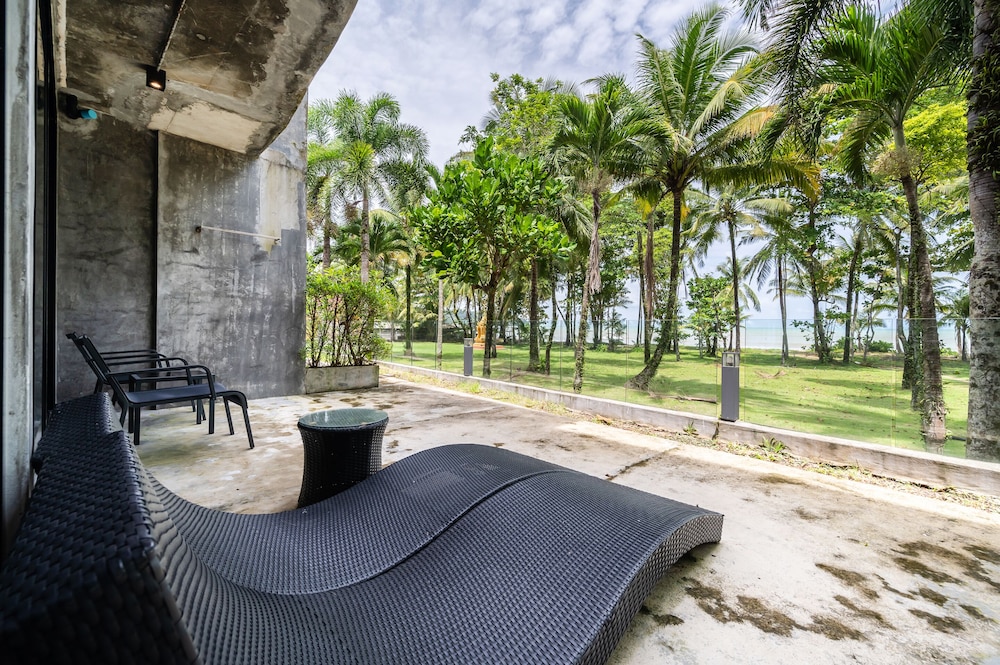 Kokotel Khao Lak Lighthouse