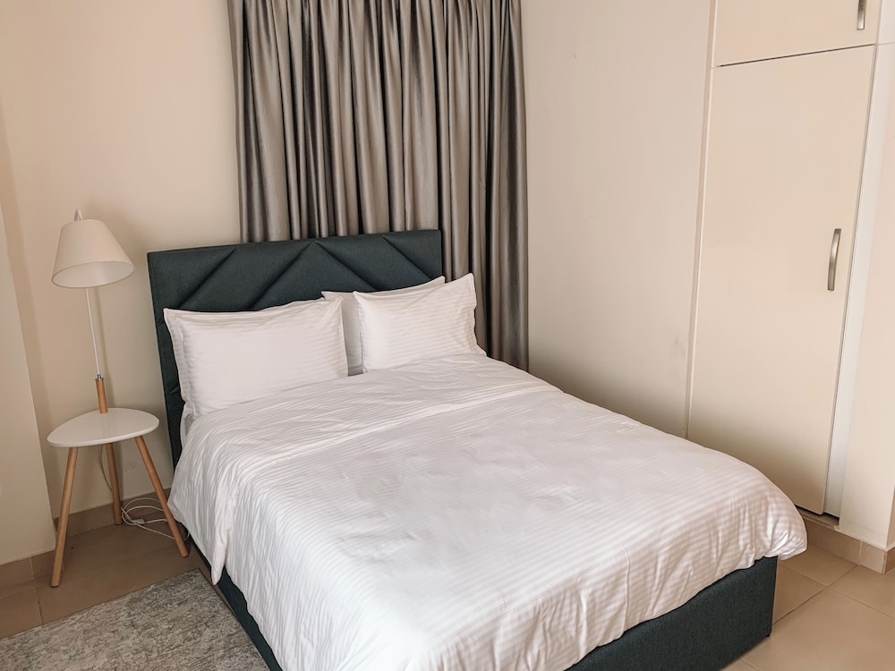 Sky Suites Airport