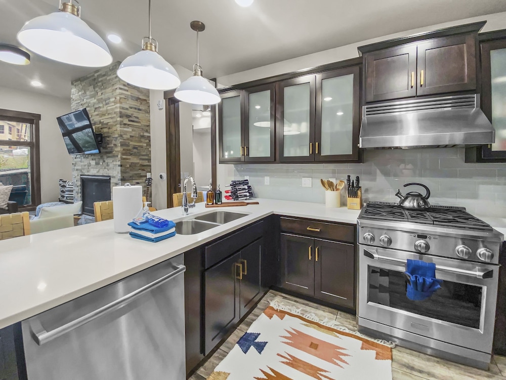 Park City Ski Resort Gems - Stunning Vacation Lodging