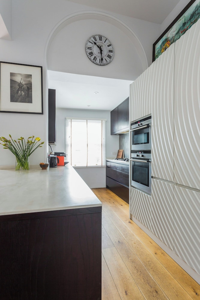 Pembridge Villas IV by Onefinestay