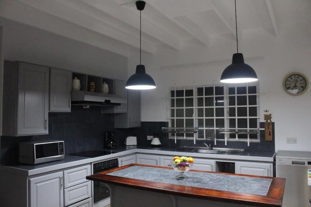 Stephna Residence