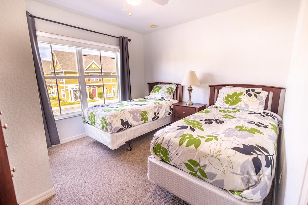 4562 YR - Amazing 4 Bed Private Getaway