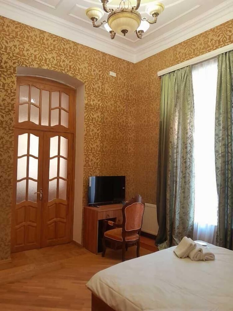 Versailles Boutique Hotel