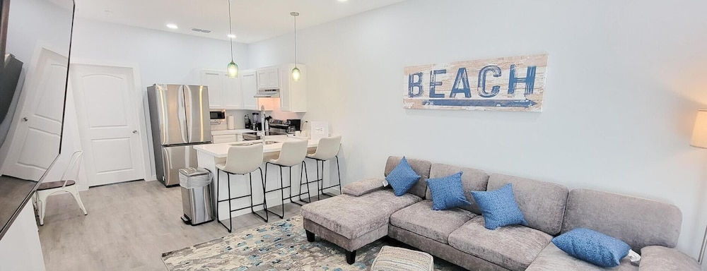 Villas De Laguna 2 3 Bedroom Townhouse
