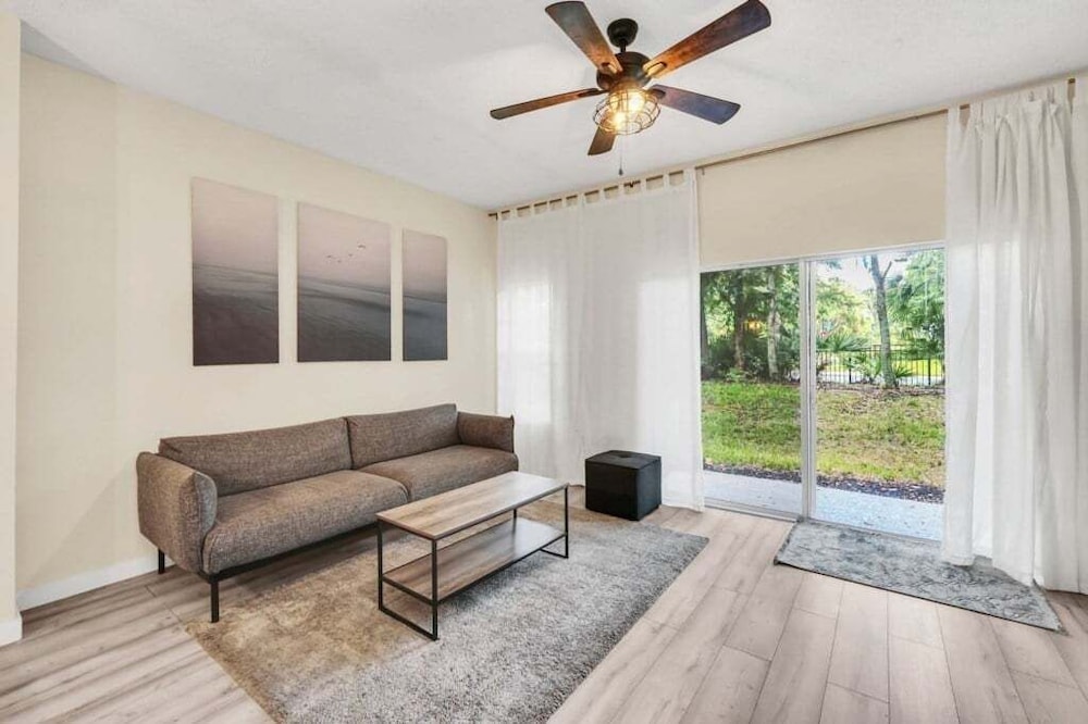 Disney's Back Yard Secret Dream Home! 3 Bedroom Townhouse