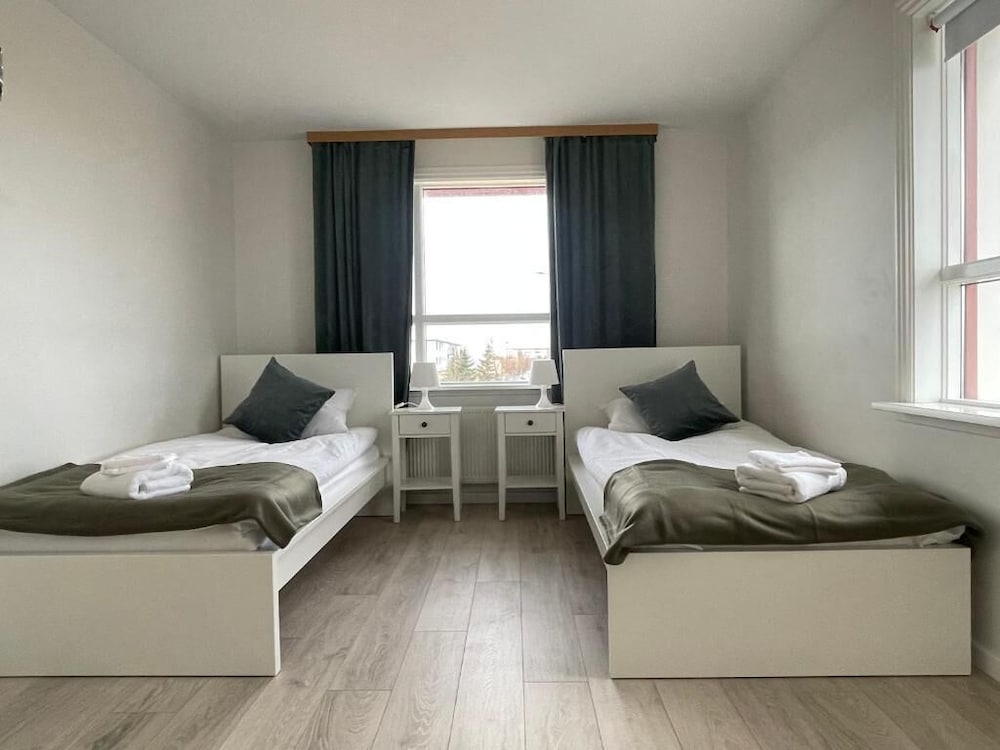 IQ Apartments