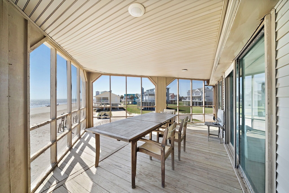 Pirates Beach Retreat by Ryson Vacation Rentals