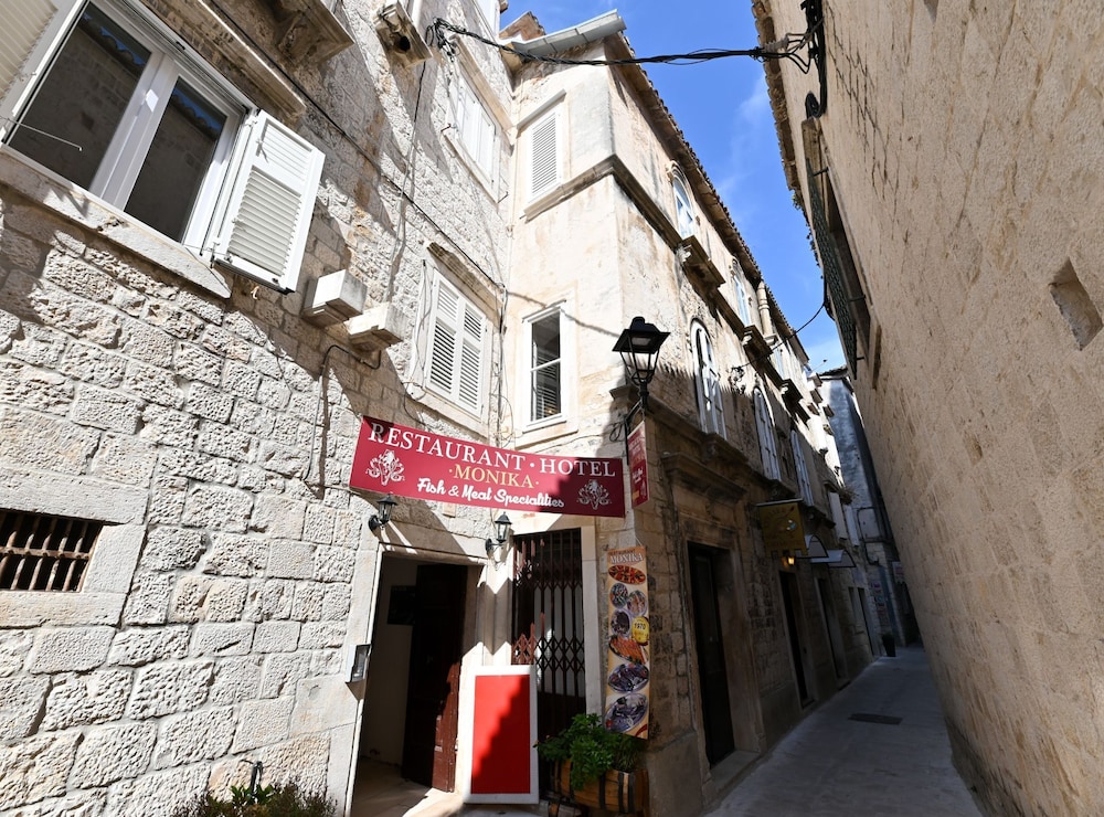 Palace Andreis