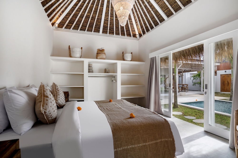Villa Cyma by Alfred in Bali - New Peaceful 5 BR Villa in the Heart of Seminyak