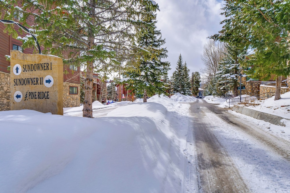 Walk to Main Street: Breck Condo w/ Balcony!