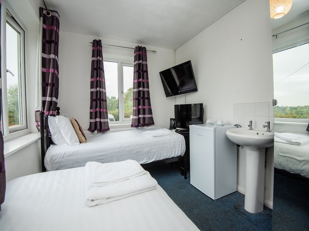 High Wycombe Vacations - Chris's Motel - Property Image 5