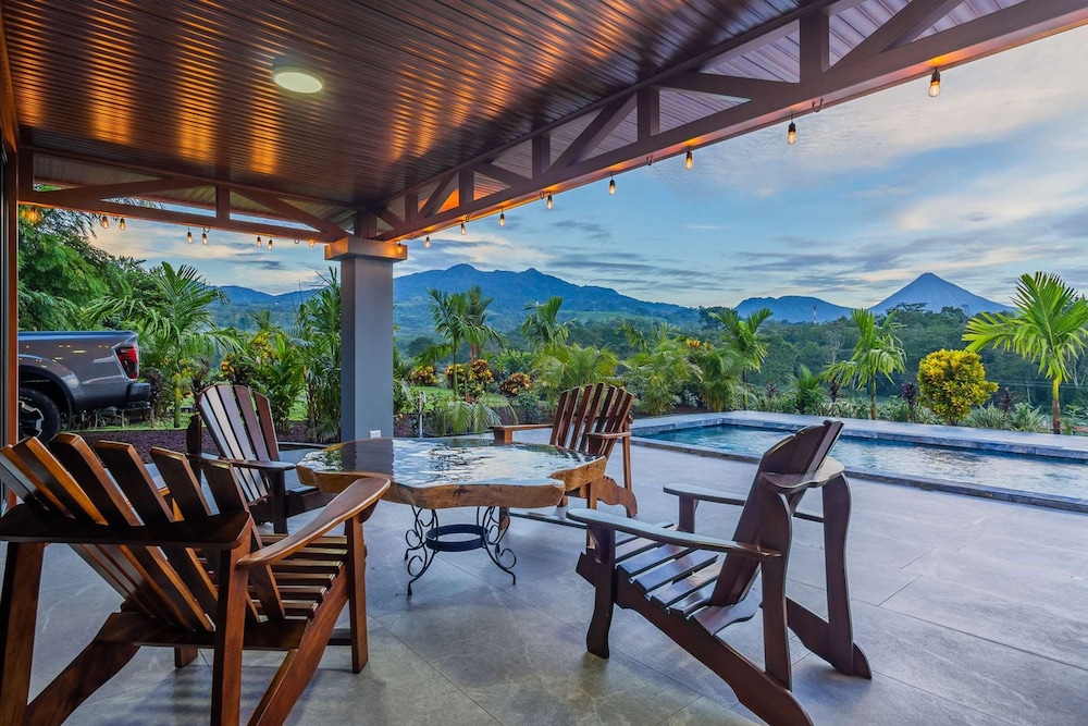 Nayari Frog Farmstay Villa La Fortuna