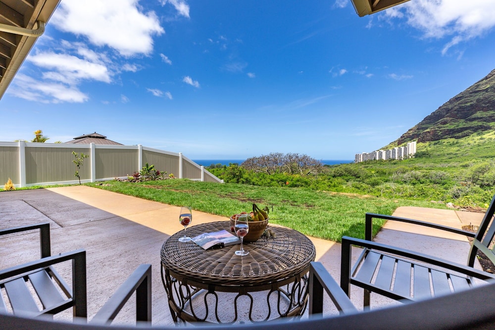 @ Marbella Lane - Mesmerizing Ocean + MT Views