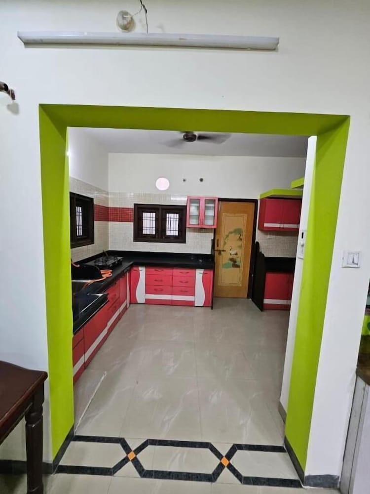 Gokul hotel