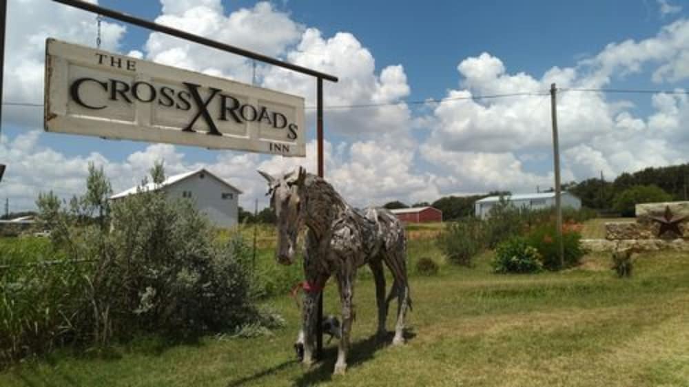 The Crossroads Inn - Property Image 9