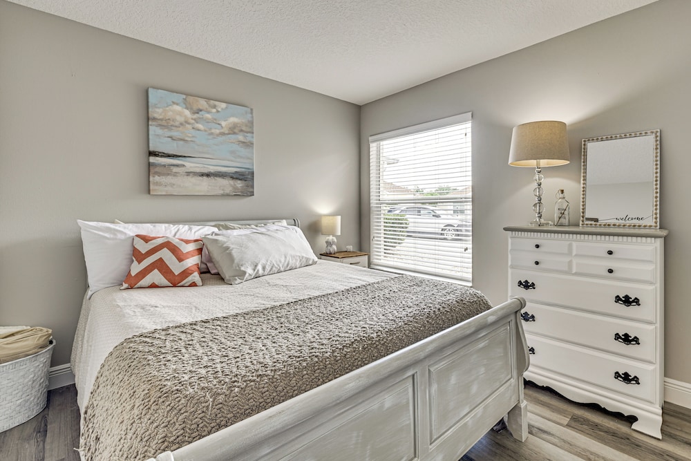Renovated Villa Btwn Lake Sumter & Spanish Springs