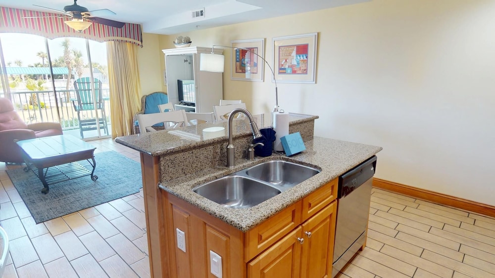 Tybee Beach Club 113 by Tybee Vacation Rentals