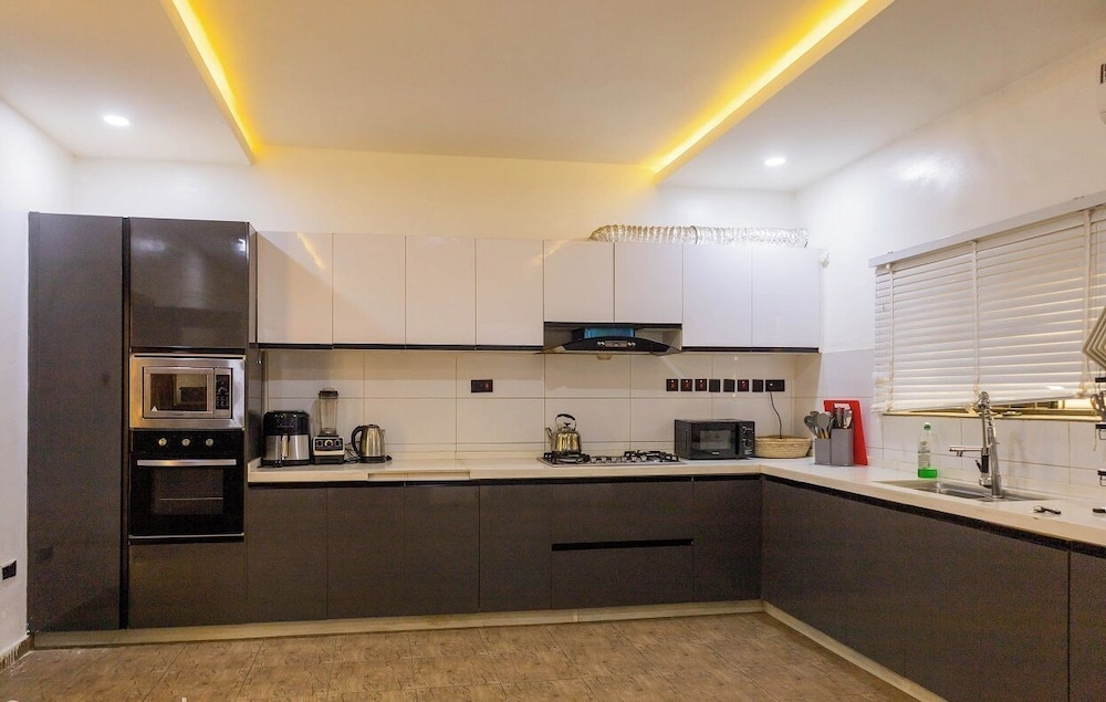 Premium Three Bedroom Apartment - Abuja